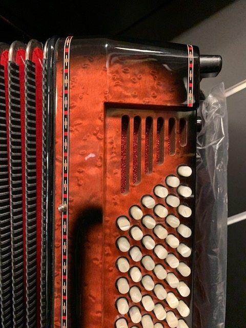 Zahre 396s fisarmonica helicon alpen folk