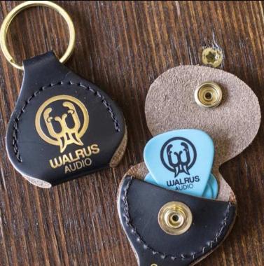 Walrus portachiavi pick holder black