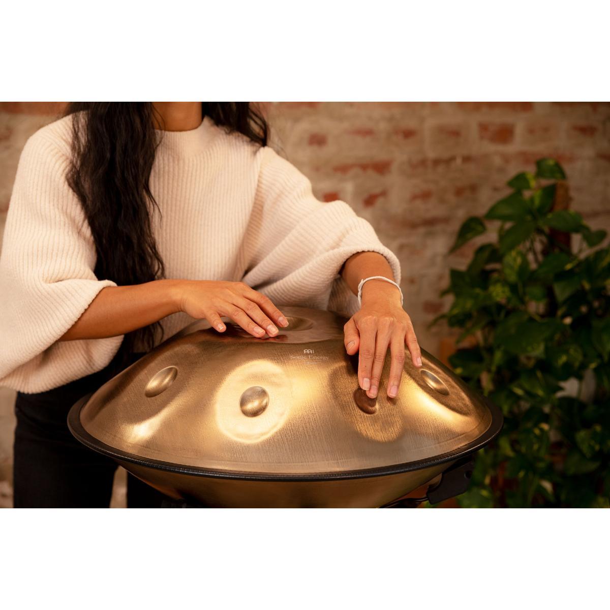 Sonic energy hpstl90 handpan in re kurd 9 note, vintage gold