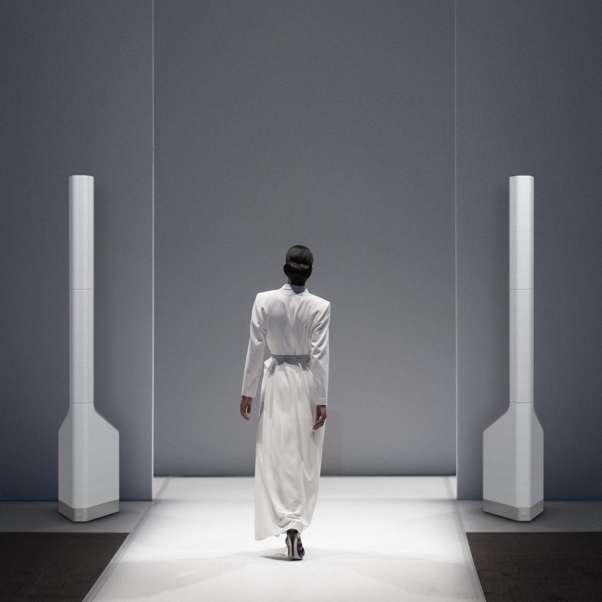 LD SYSTEMS MAUI P900 B - Sistema PA a colonna con alimentazione di Porsche Design Studio in Graphite Black