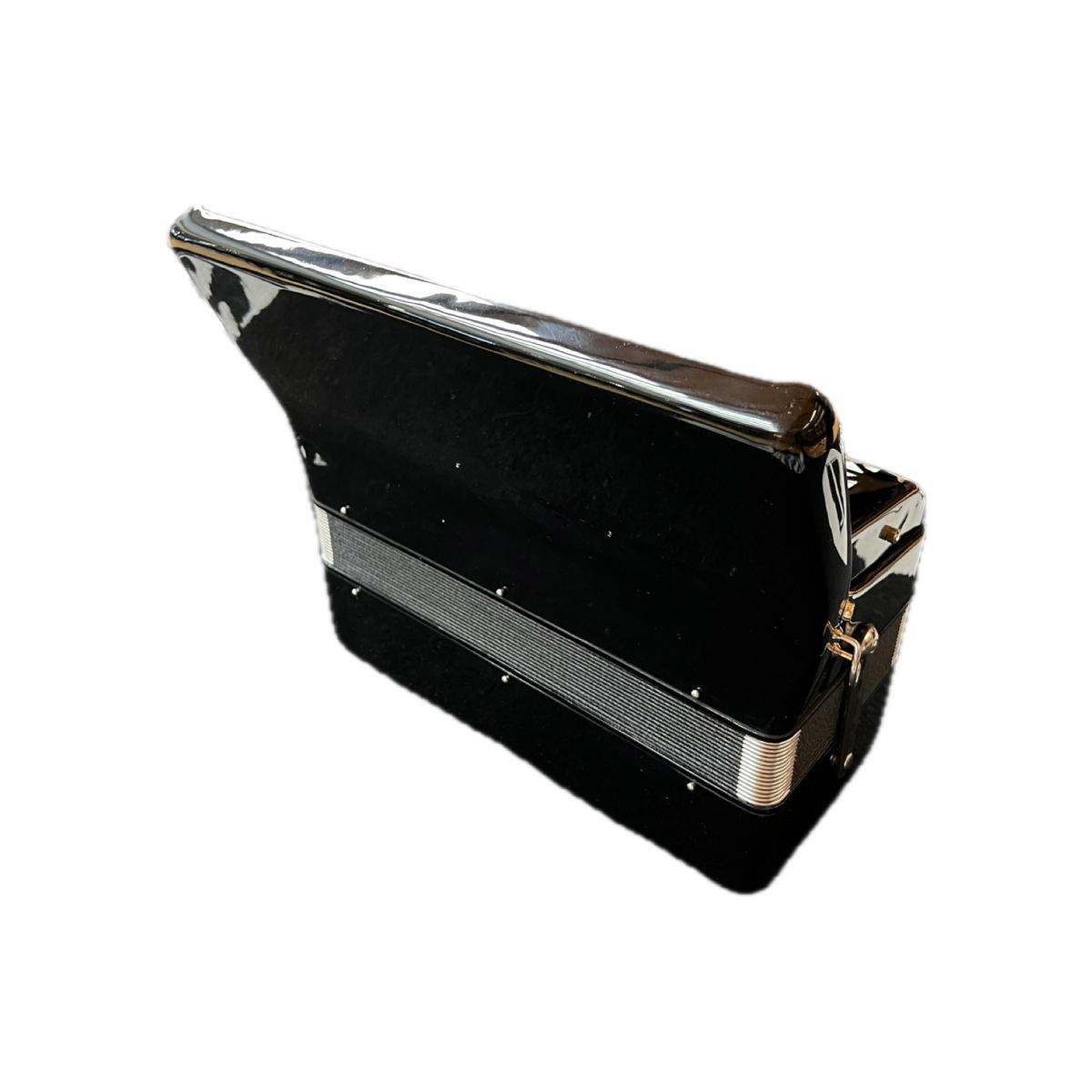 Classic cantabile secondo v fisarmonica 72 bassi nera