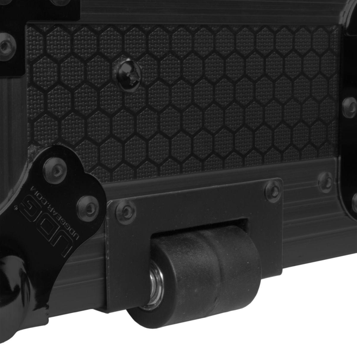 Udg u91087bl - ultimate flight case pioneer opus-quad black plus (l&w)