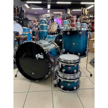 DS DRUM RCS Rebel Custom Shop Kit Maple Shell 4 pz Black Burst Over Teal  22/10/12/16