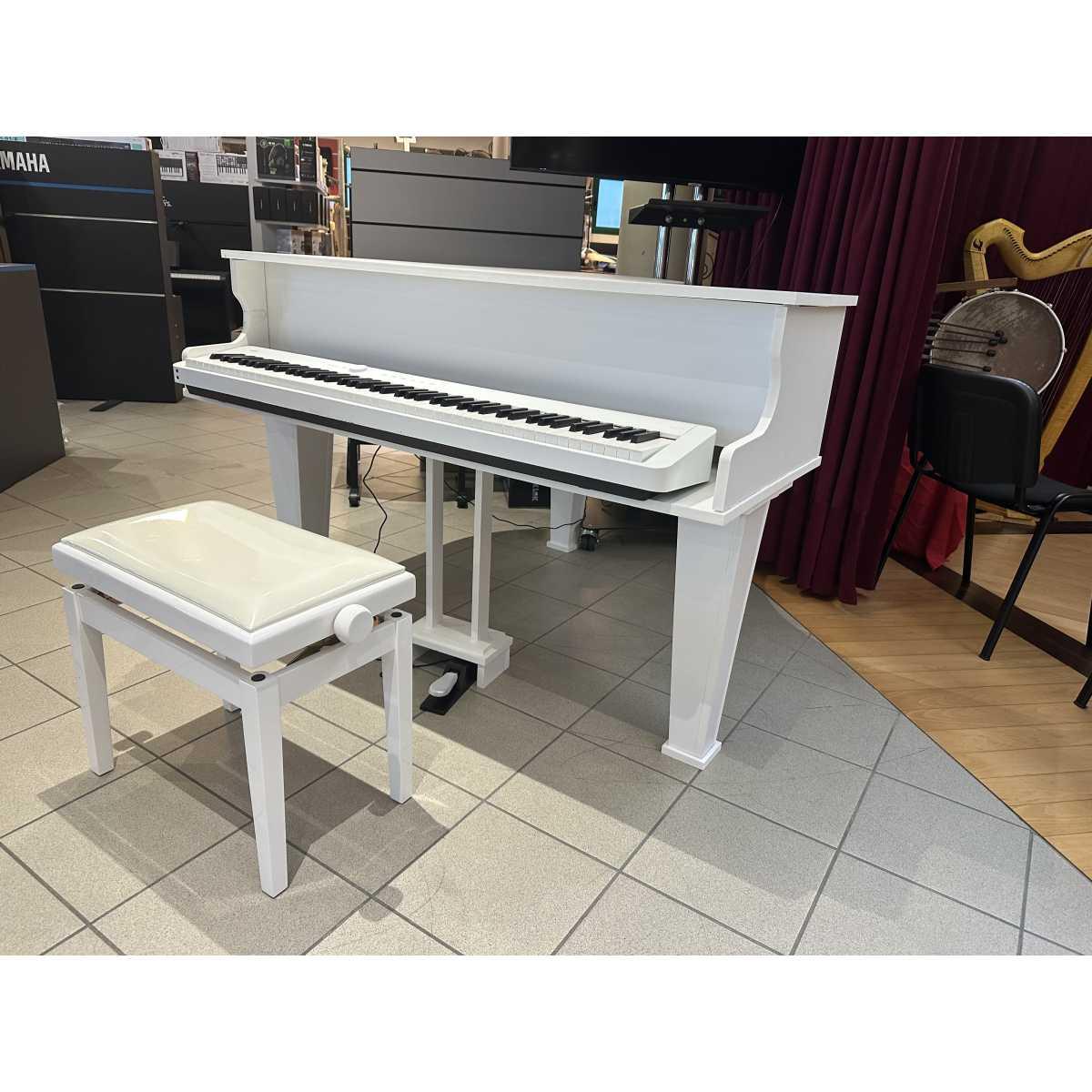 Pianoforte scenografico Coda Modello A135 finitura bianco satinato