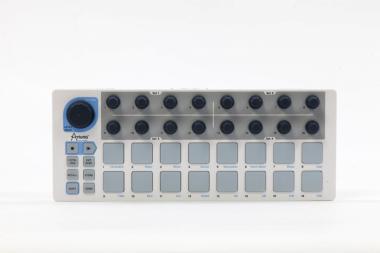 Arturia beatstep controller midi e sequencer